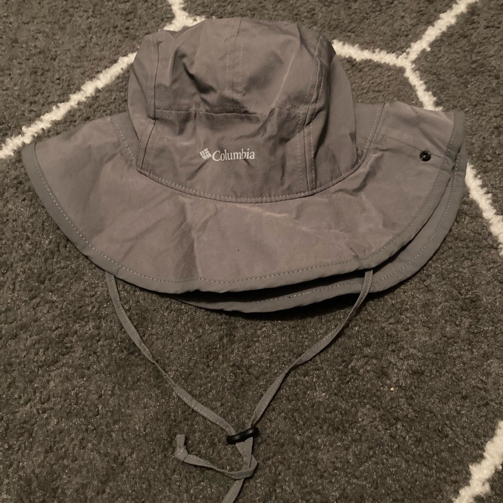 Columbia hat, EUC, washed but never worn. Large/XL